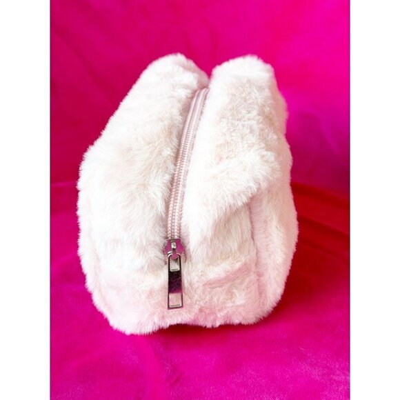 My Melody Embroidery Fuzzy Cosmetic or Pencil/Pen Bag Storage - Picture 4 of 7